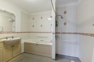 BATHROOM- click for photo gallery
